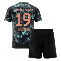 Echipament fotbal Bayern Munich Alphonso Davies #19 Tricou Deplasare 2024-25 pentru copii maneca scurta (+ Pantaloni scurti)